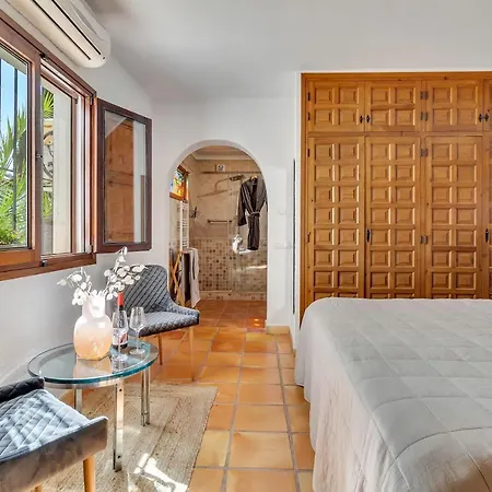 ベッド・アンド・ブレックファスト Casa Llibertat Boutique With 4*