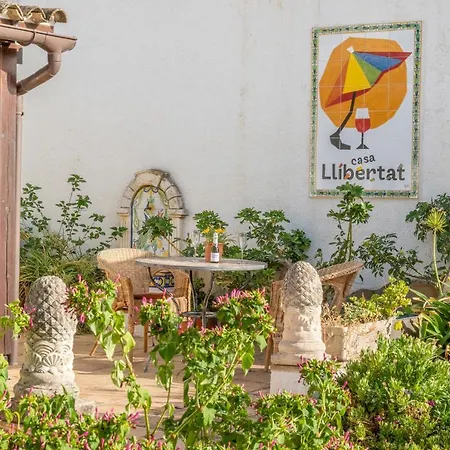 Casa Llibertat Boutique With Bed & Breakfast Lliber