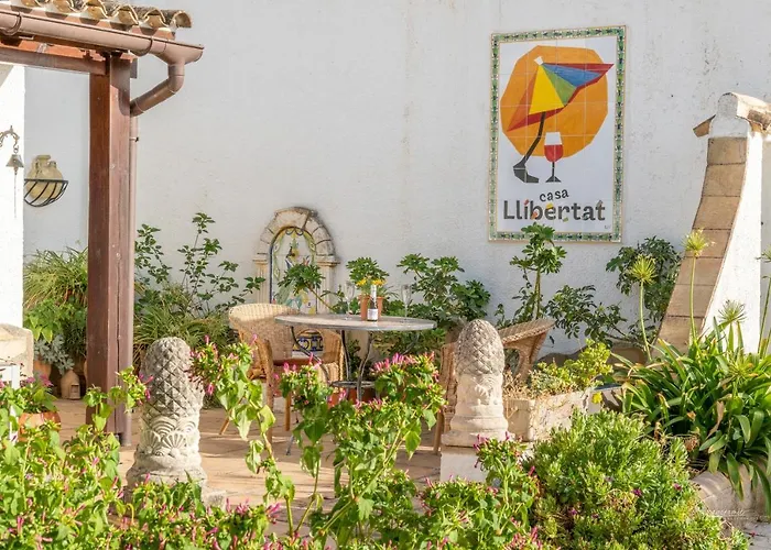 Casa Llibertat Boutique With Nocleg ze śniadaniem Lliber